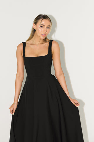 Milena™ – Minimalistisk eleganse i en tidløs kjole