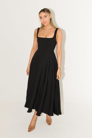 Milena™ – Minimalistisk eleganse i en tidløs kjole