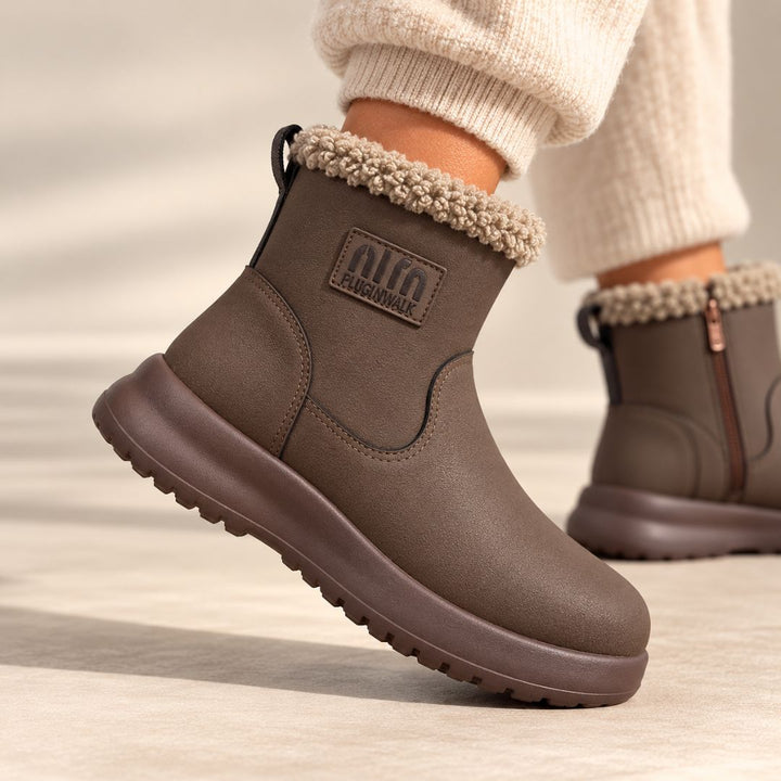Maja | Varma boots med teddykant och dragkedja